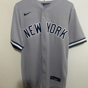 Bernie Williams Yankees away Jersey